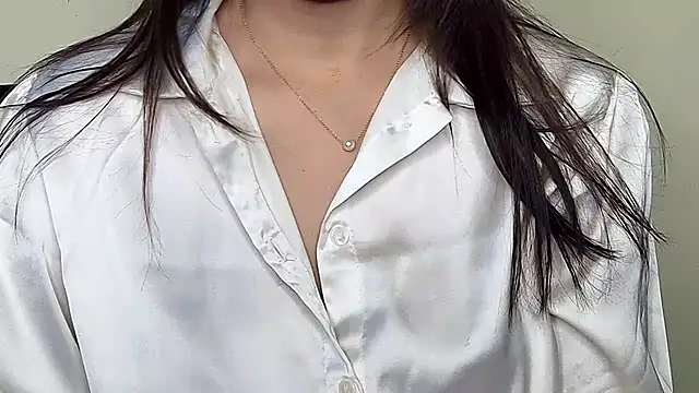 MIss-Naina online show from November 2025 02:01:02 AM