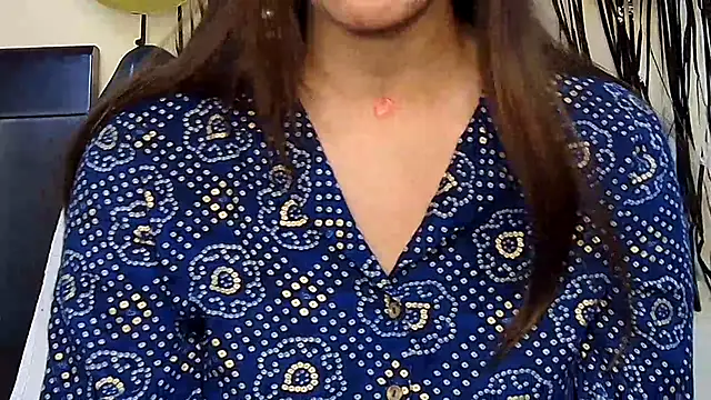 MIss-Naina online show from November 2025 07:56:01 AM