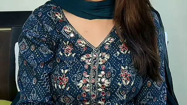 Snapshot of MIss-Naina chatting on October 2025 08:19:02 AM MIss-Naina online show from October 2025 08:19:02 AM