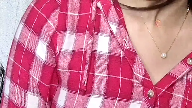 MIss-Naina online show from December 2025 08:27:02 AM