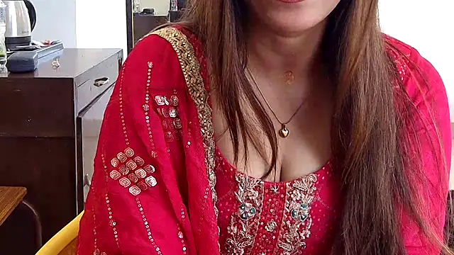MIss-Naina online show from May 2026 06:12:02 AM