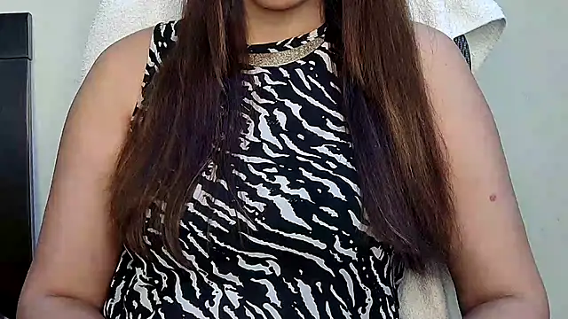 MIss-Naina online show from April 2026 06:49:02 AM