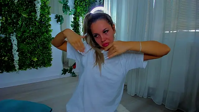 VivienCarter online show from September 2025 06:36:02 AM