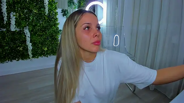 VivienCarter online show from October 2025 09:15:02 PM