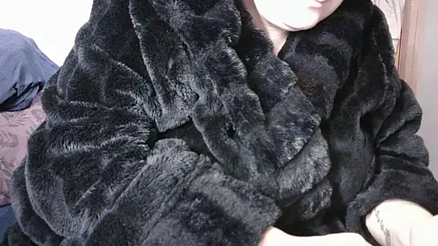 Snapshot of busty-bella1 chatting on October 2025 10:25:02 AM busty-bella1 online show from October 2025 10:25:02 AM