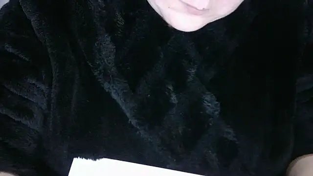 Snapshot of busty-bella1 chatting on November 2025 11:02:01 AM busty-bella1 online show from November 2025 11:02:01 AM