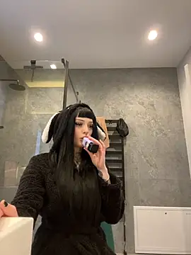 madelinexx online show from November 2025 12:53:01 PM