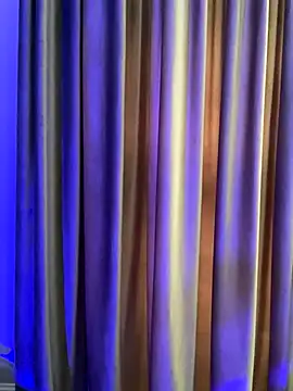 madelinexx online show from November 2025 12:20:02 PM