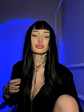 madelinexx online show from November 2025 04:11:01 PM