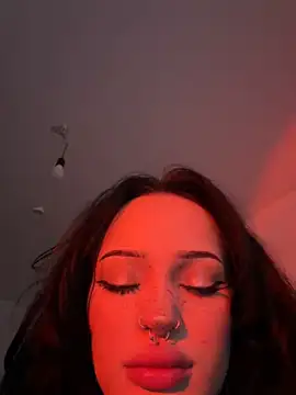 madelinexx online show from February 2026 12:10:02 PM