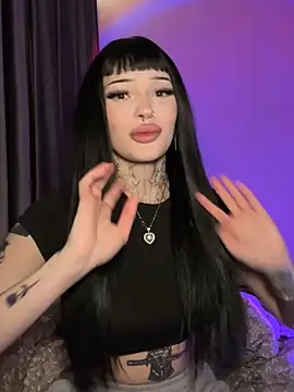 madelinexx online show from December 2025 03:44:01 PM