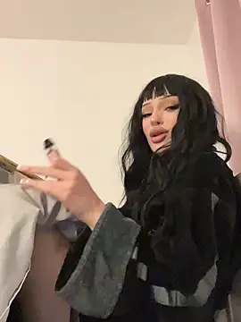 madelinexx online show from December 2025 06:40:01 AM