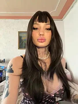 madelinexx online show from May 2026 12:19:01 PM