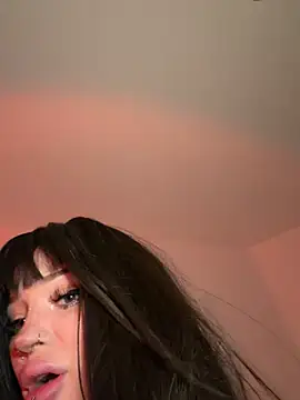 madelinexx online show from April 2026 12:23:01 PM
