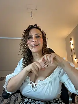 Snapshot of Elizabeth_Dupont chatting on December 2025 09:30:02 PM Elizabeth Dupont online show from December 2025 09:30:02 PM