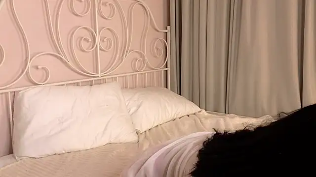 Snapshot of WildaBendell chatting on February 2025 05:55:01 PM WildaBendell online show from February 2025 05:55:01 PM