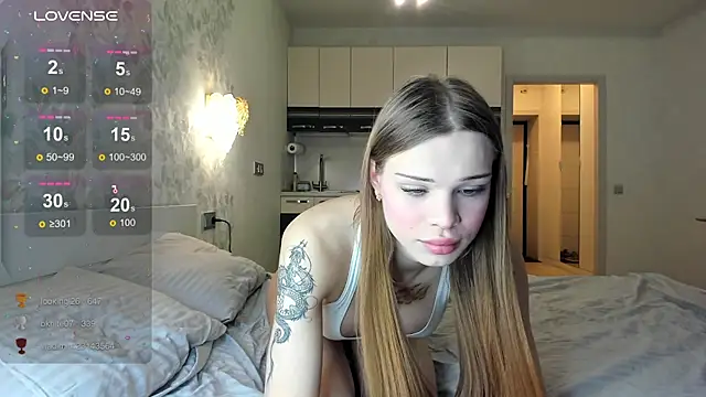 Snapshot of July_Terner chatting on November 2025 05:02:01 PM July Terner online show from November 2025 05:02:01 PM