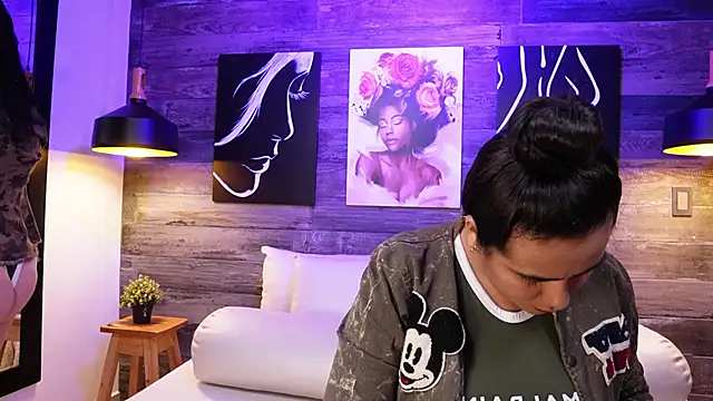 DanyAndAlexa online show from October 2025 12:48:02 PM