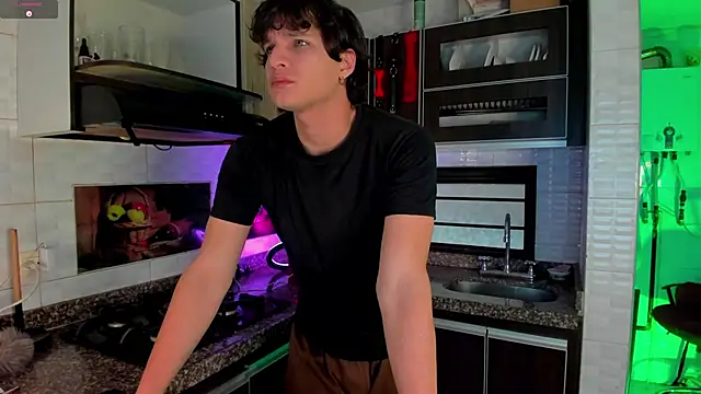 Snapshot of MillersKink chatting on November 2025 06:34:02 PM MillersKink online show from November 2025 06:34:02 PM