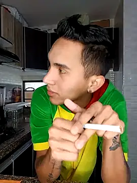 Snapshot of MillersKink chatting on March 2025 04:55:01 PM MillersKink online show from March 2025 04:55:01 PM