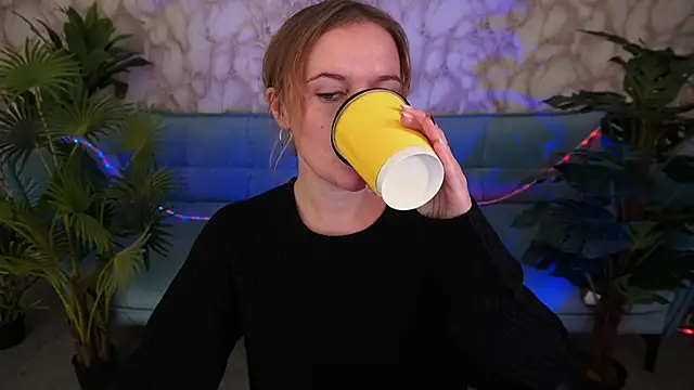 MaribelRiverr  online show from October 2025 05:41:02 AM