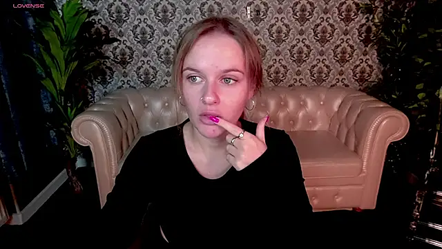 MaribelRiverr  online show from September 2025 05:23:01 AM
