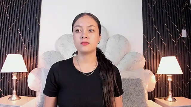 Jaslyn  Smith online show from May 2026 05:16:02 PM