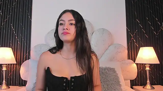 Jaslyn  Smith online show from June 2026 05:17:01 PM