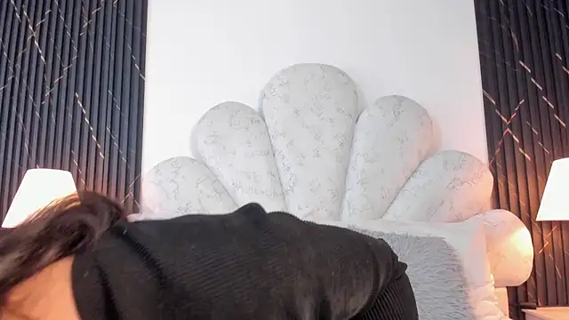 Jaslyn  Smith online show from April 2026 05:20:01 PM