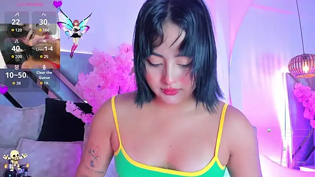 Snapshot of KimVelezz chatting on November 2025 07:07:01 PM KimVelezz online show from November 2025 07:07:01 PM