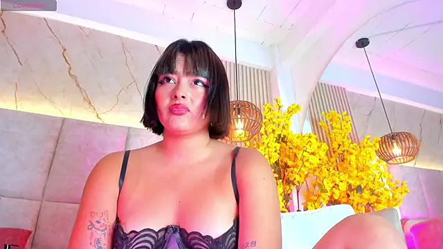 KimVelezz online show from April 2026 07:19:01 PM