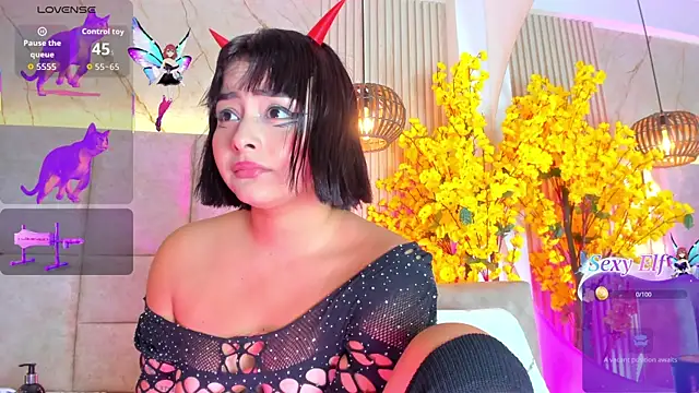 KimVelezz online show from April 2026 07:21:01 PM