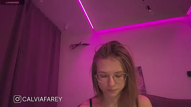 Snapshot of calviafarey chatting on February 2025 03:07:01 AM calviafarey online show from February 2025 03:07:01 AM