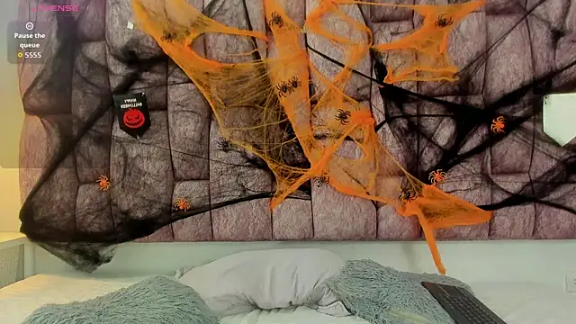 britanny-collyns online show from October 2025 07:46:02 PM