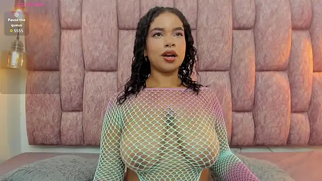 britanny-collyns online show from May 2026 07:43:02 PM
