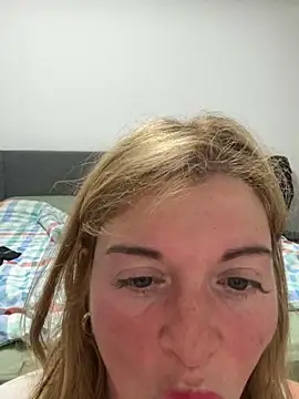 Snapshot of Lombada chatting on May 2026 04:04:01 AM Lombada online show from May 2026 04:04:01 AM