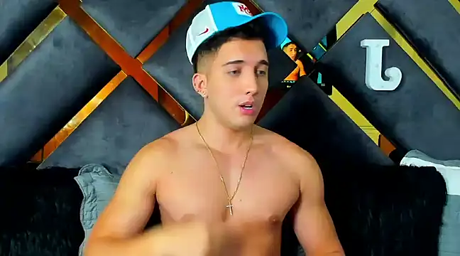 Snapshot of jeicob_stone chatting on January 2025 10:08:02 PM jeicob stone online show from January 2025 10:08:02 PM