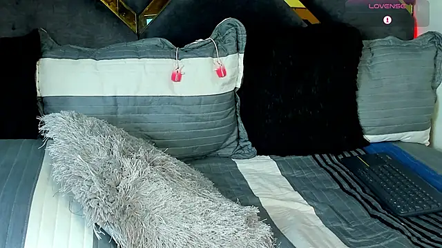 Snapshot of jeicob_stone chatting on October 2025 06:39:02 AM jeicob stone online show from October 2025 06:39:02 AM