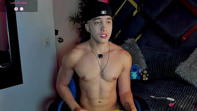 Snapshot of jeicob_stone chatting on July 2026 12:41:02 AM jeicob stone online show from July 2026 12:41:02 AM