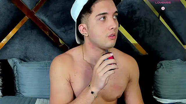 Snapshot of jeicob_stone chatting on September 2025 04:07:02 AM jeicob stone online show from September 2025 04:07:02 AM