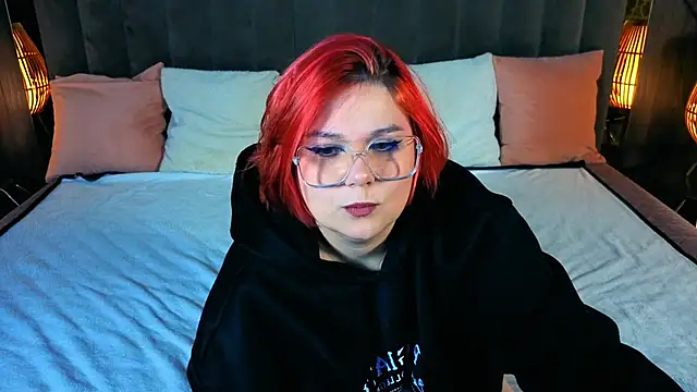 Snapshot of BettyDark chatting on September 2025 08:05:02 PM BettyDark online show from September 2025 08:05:02 PM