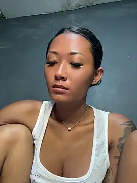 Snapshot of thai-dreamgirl chatting on June 2026 10:55:01 PM thai-dreamgirl online show from June 2026 10:55:01 PM