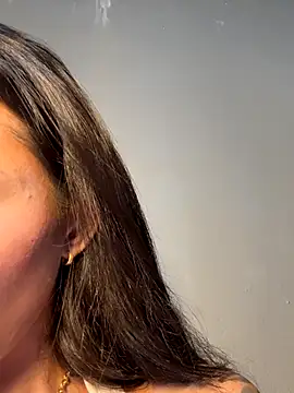 Snapshot of thai-dreamgirl chatting on November 2025 11:30:01 PM thai-dreamgirl online show from November 2025 11:30:01 PM