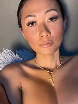 Snapshot of thai-dreamgirl chatting on November 2025 10:57:01 PM thai-dreamgirl online show from November 2025 10:57:01 PM