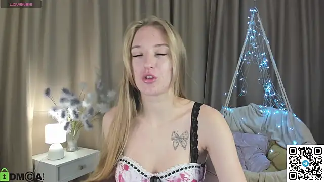 Snapshot of Stacy_River chatting on October 2025 09:39:02 AM Stacy River online show from October 2025 09:39:02 AM