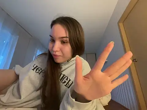Snapshot of Roxie_Mils chatting on December 2025 08:06:02 AM Roxie Mils online show from December 2025 08:06:02 AM