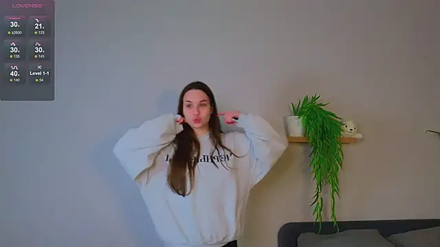 Roxie Mils online show from January 2025 02:41:01 PM