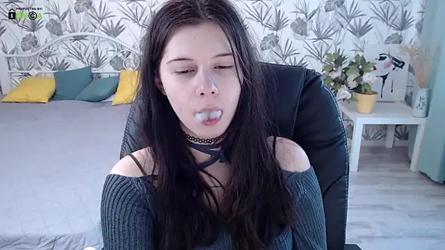 Snapshot of AliceWillsen chatting on December 2024 06:46:01 AM AliceWillsen online show from December 2024 06:46:01 AM