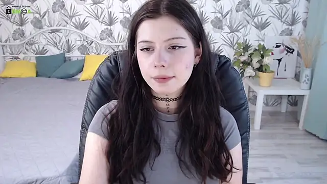 Snapshot of AliceWillsen chatting on December 2024 09:01:02 AM AliceWillsen online show from December 2024 09:01:02 AM