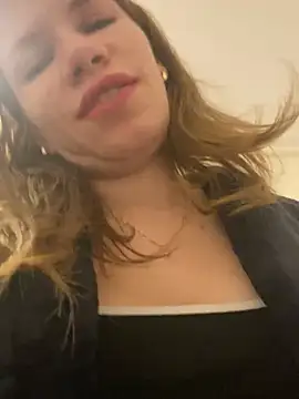 Snapshot of EvaRush chatting on January 2025 07:17:02 PM EvaRush online show from January 2025 07:17:02 PM